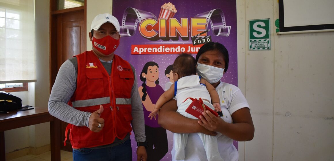 Loreto: Programa Juntos sensibilizó a madres de comunidades fronterizas sobre el paquete integral de salud